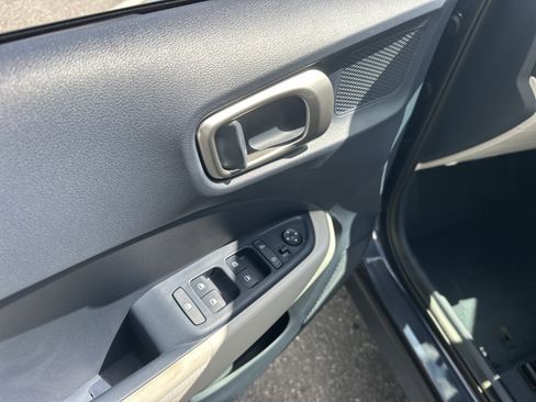 New 2026 Hyundai Venue SEL image 16