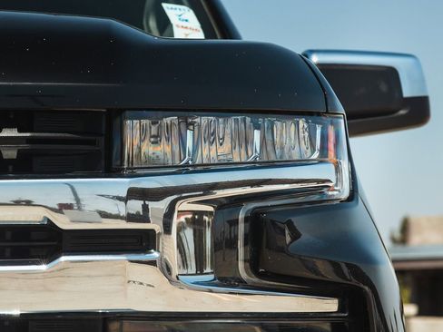 Used 2019 Chevrolet Silverado 1500 LT w/ Texas Edition image 7