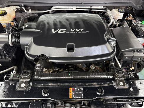 Used 2022 Chevrolet Colorado ZR2 w/ ZR2 Midnight Special Edition AWD/4WD image 57