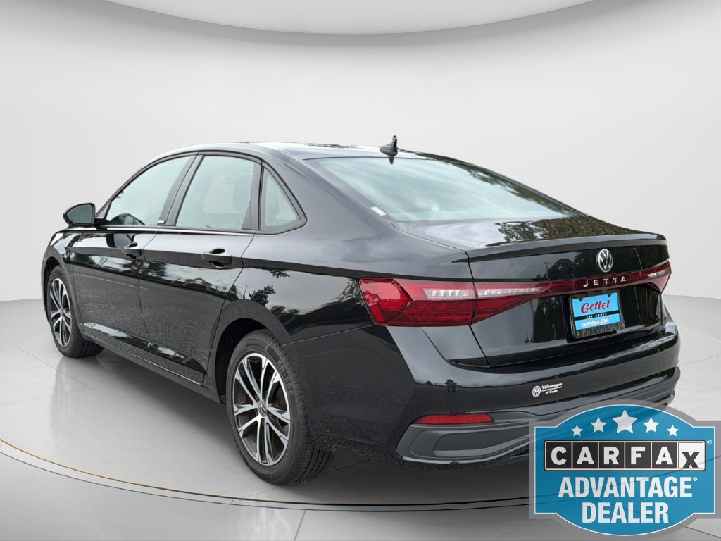 Certified 2025 Volkswagen Jetta Sport FWD image 7