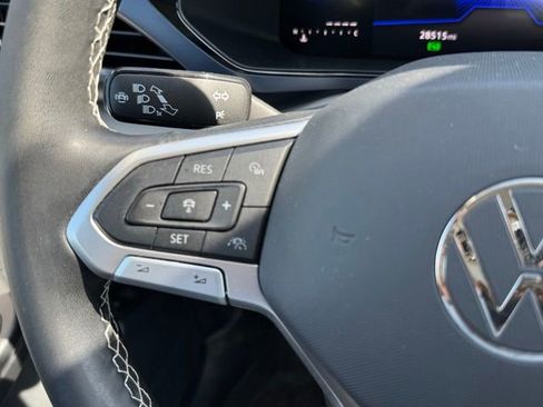 Certified 2023 Volkswagen Taos SE w/ Panoramic Sunroof Package image 37