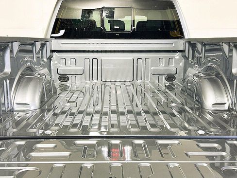 New 2025 Ford F150 Lariat w/ Equipment Group 502A High image 27