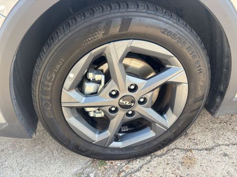 Used 2025 Kia K4 FWD image 27