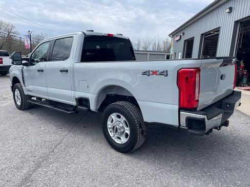 Used 2025 Ford F350 XLT AWD/4WD image 5
