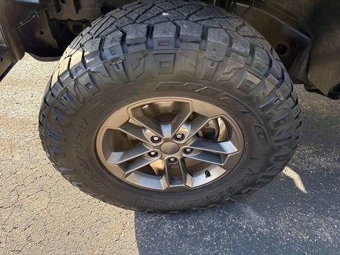 Used 2016 Jeep Wrangler Unlimited Sahara image 16