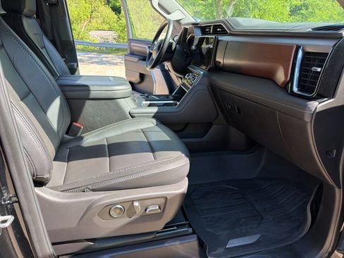 Used 2024 GMC Sierra 2500 Denali w/ Denali Reserve Package AWD/4WD image 25