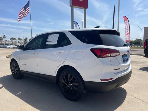 Used 2024 Chevrolet Equinox LS w/ LS Convenience Package FWD image 3