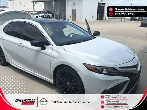 Used 2021 Toyota Camry XSE FWD image 1