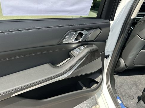 Used 2025 BMW X7 xDrive40i image 44