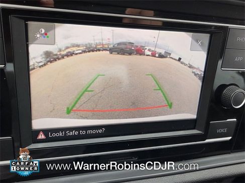 Used 2022 Volkswagen Jetta SE image 19