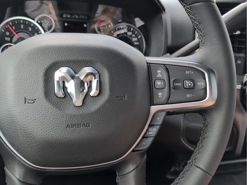 New 2026 RAM 2500 Big Horn AWD/4WD image 11