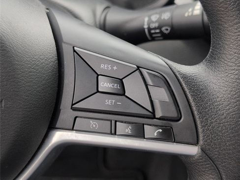 Used 2025 Nissan Altima 2.5 SV FWD image 24