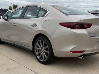 Used 2024 MAZDA MAZDA3 s FWD video 3