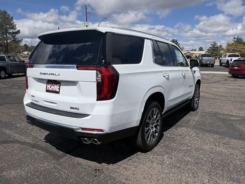 New 2026 GMC Yukon Denali w/ Denali Reserve Package AWD/4WD image 6