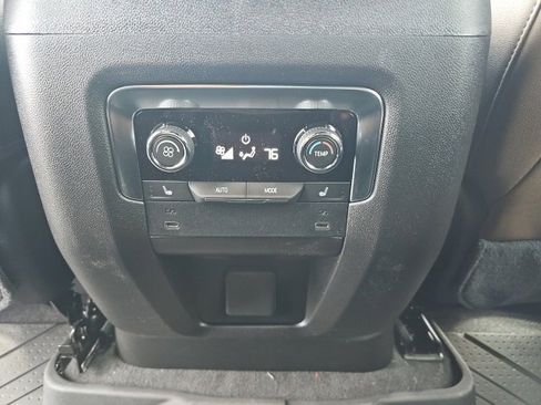 New 2026 Chevrolet Suburban High Country image 12