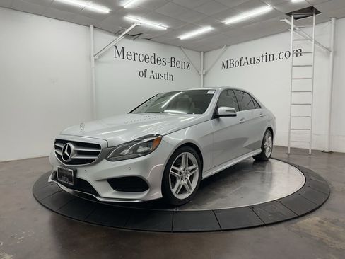 Used 2014 Mercedes-Benz E 350 Sedan image 3