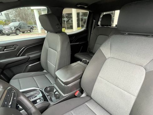 Used 2024 Chevrolet Colorado Trail Boss w/ Technology Package image 21