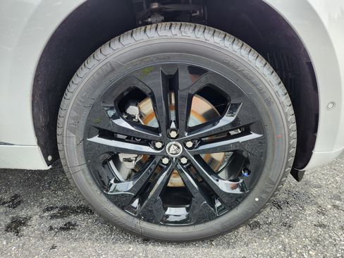 New 2026 Jaguar F-PACE R-Dynamic S image 5