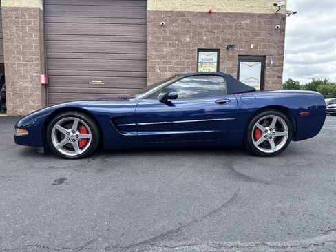 Used 2004 Chevrolet Corvette Convertible w/ Preferred Equipment Group RWD image 23