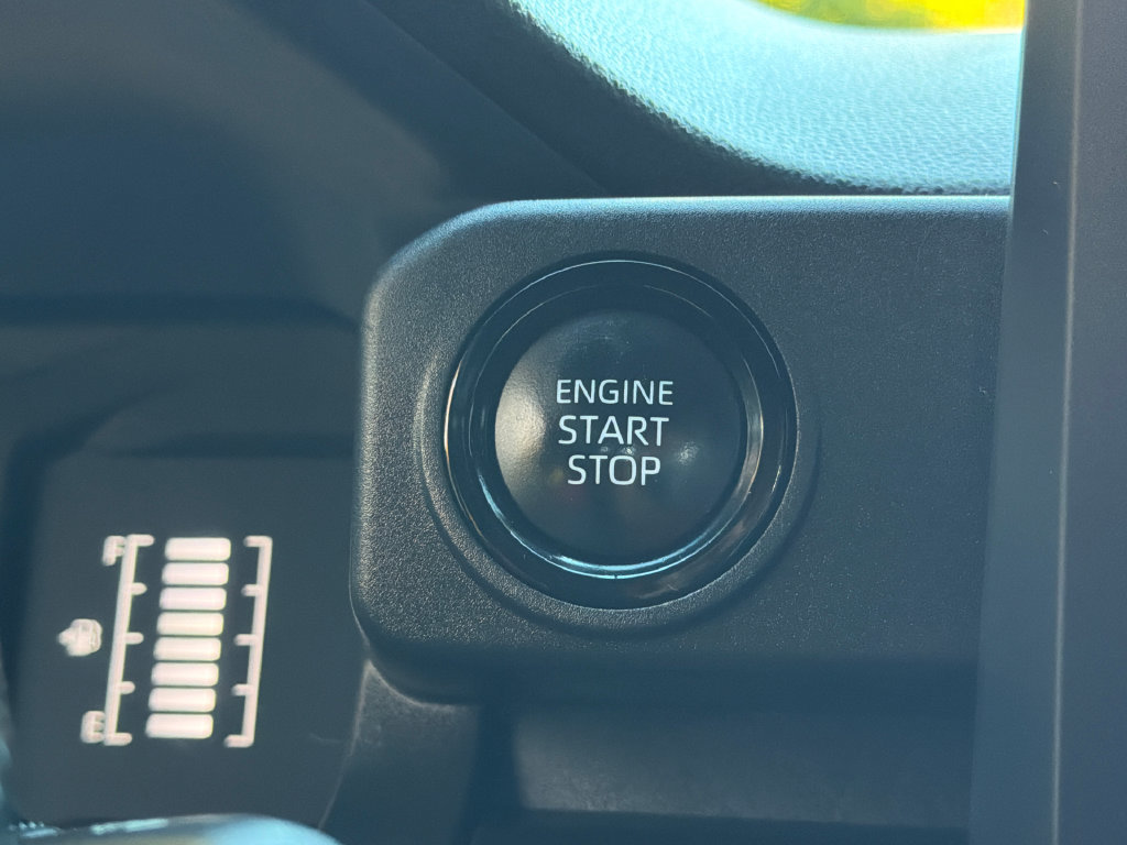Used 2025 Toyota Tacoma SR5 AWD/4WD image 30