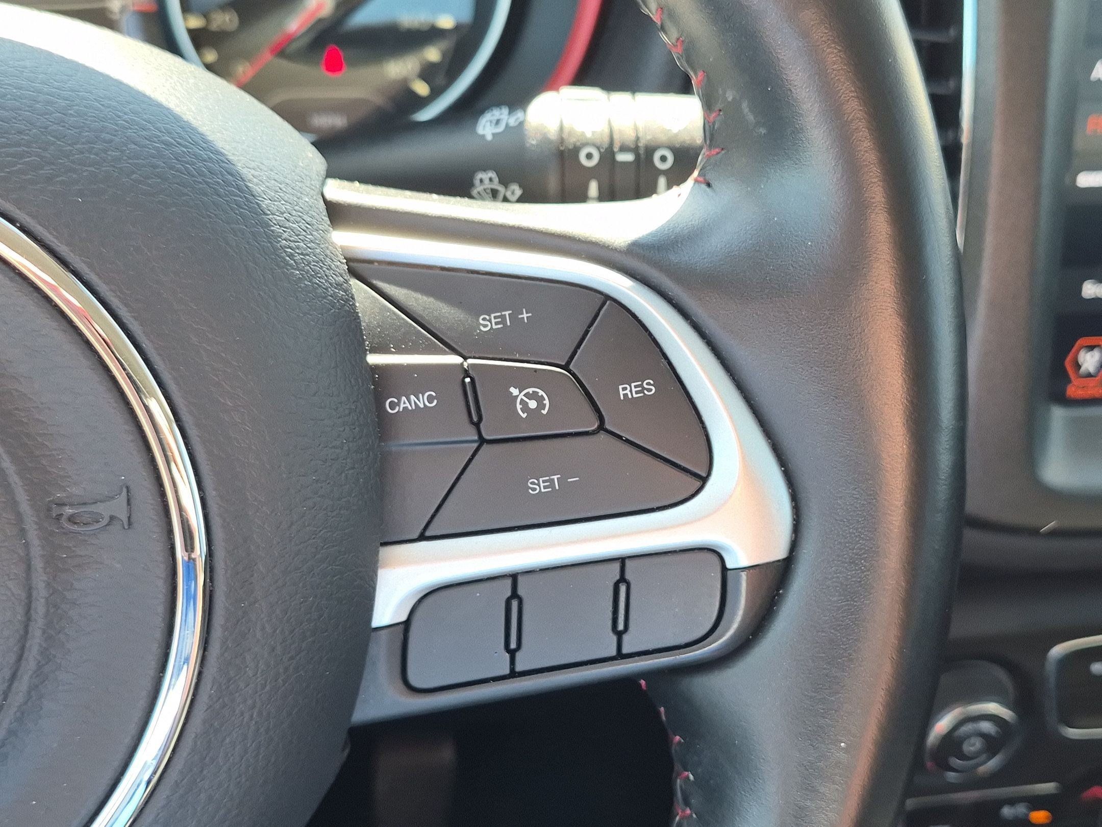 Used 2018 Jeep Compass Trailhawk AWD/4WD image 18