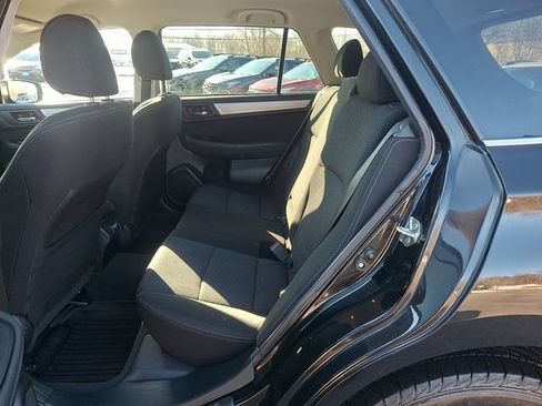 Used 2018 Subaru Outback 2.5i Premium image 10
