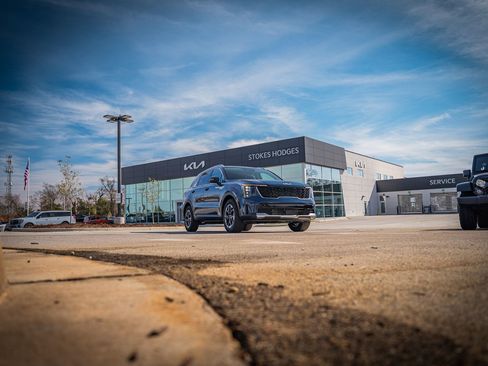 New 2026 Kia Sorento S image 3