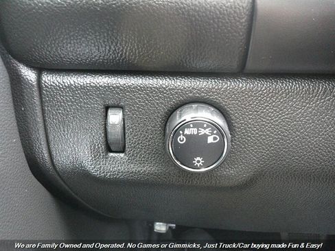 Used 2016 Chevrolet Colorado LT image 40