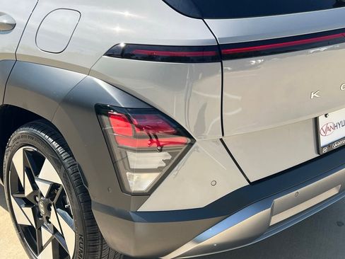 Certified 2024 Hyundai Kona Limited FWD image 13