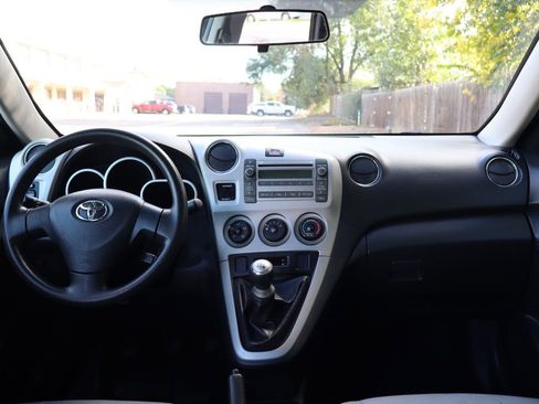 Used 2010 Toyota Matrix image 16