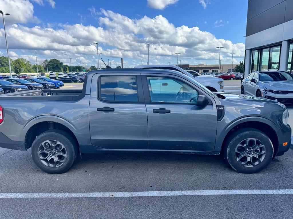 Used 2023 Ford Maverick XLT FWD image 3