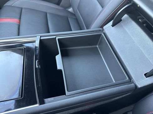 Used 2024 Chevrolet Traverse RS image 76