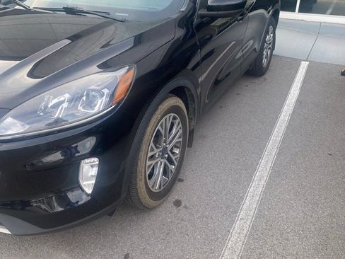 Used 2022 Ford Escape SEL w/ Technology Package FWD image 1