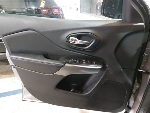 Used 2021 Jeep Cherokee Latitude Lux image 28