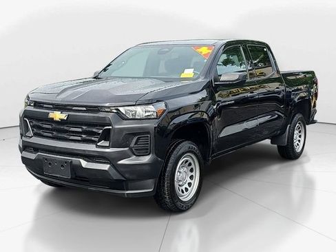 Used 2024 Chevrolet Colorado W/T RWD image 7