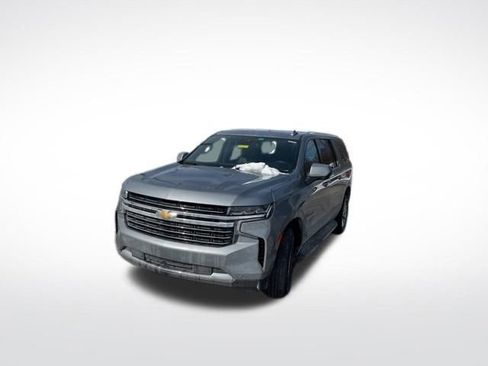 Used 2023 Chevrolet Suburban LT image 9