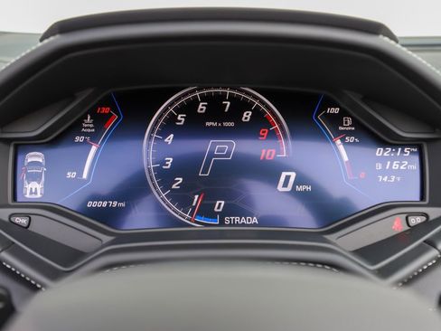 Used 2024 Lamborghini Huracan EVO image 9