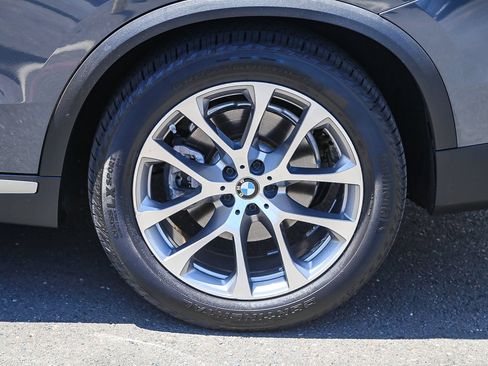 Used 2019 BMW X5 xDrive40i w/ Premium Package 2 AWD/4WD image 9