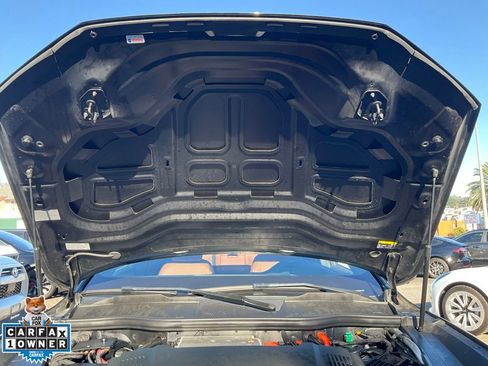 Used 2019 Audi e-tron Prestige w/ Prestige Package image 13