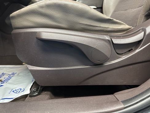 Used 2011 Hyundai Tucson GLS w/ Navigation Pkg 2 image 25