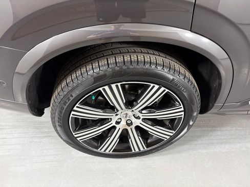 Used 2024 Volvo XC90 T8 Ultimate w/ Protection Package Premier AWD/4WD image 10