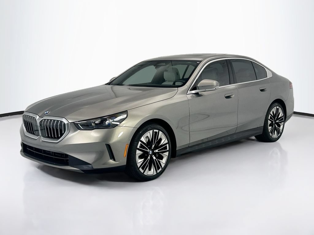 Used 2025 BMW 530i w/ Premium Package RWD image 1