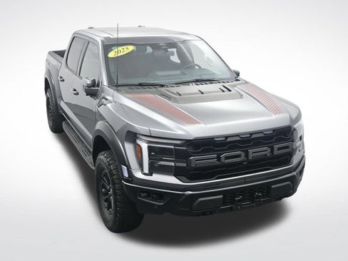Used 2025 Ford F150 Raptor AWD/4WD image 31