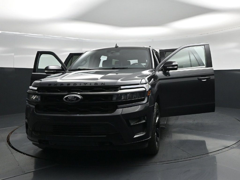 Used 2022 Ford Expedition Max Limited AWD/4WD image 30