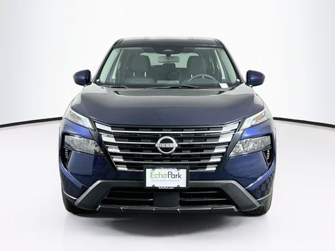 Used 2024 Nissan Rogue SV FWD image 2