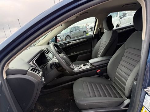 Used 2019 Ford Fusion SE FWD image 5
