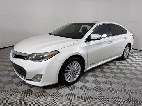 Used 2013 Toyota Avalon XLE Touring FWD image 7