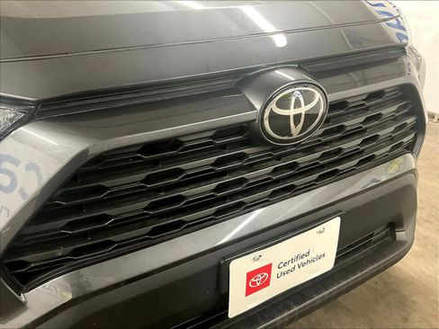 Used 2025 Toyota RAV4 LE image 31