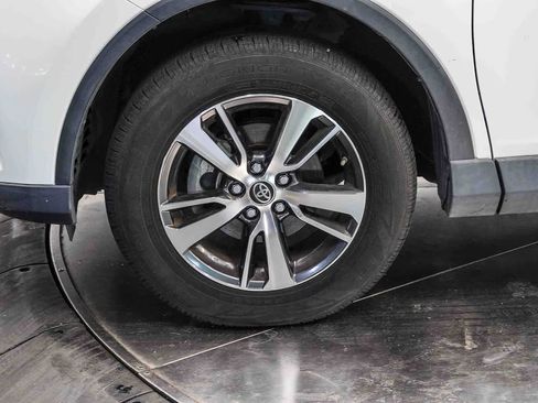 Used 2017 Toyota RAV4 XLE w/ Carpet Mat Package FWD image 9