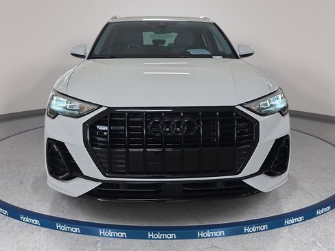 Used 2022 Audi Q3 2.0T Premium w/ Convenience Package AWD/4WD image 3